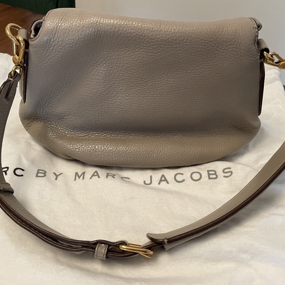 EUC Marc Jacobs "New Q" Mini Natasha SHOULDER BAG - SHORT STRAP see description - Picture 5 of 13
